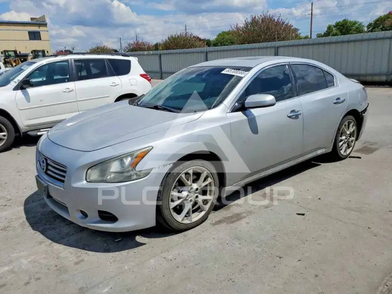2013 Nissan MAXIMA photo