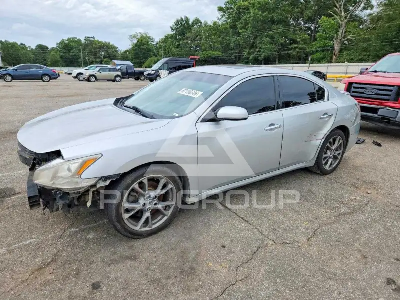 2013 Nissan MAXIMA photo