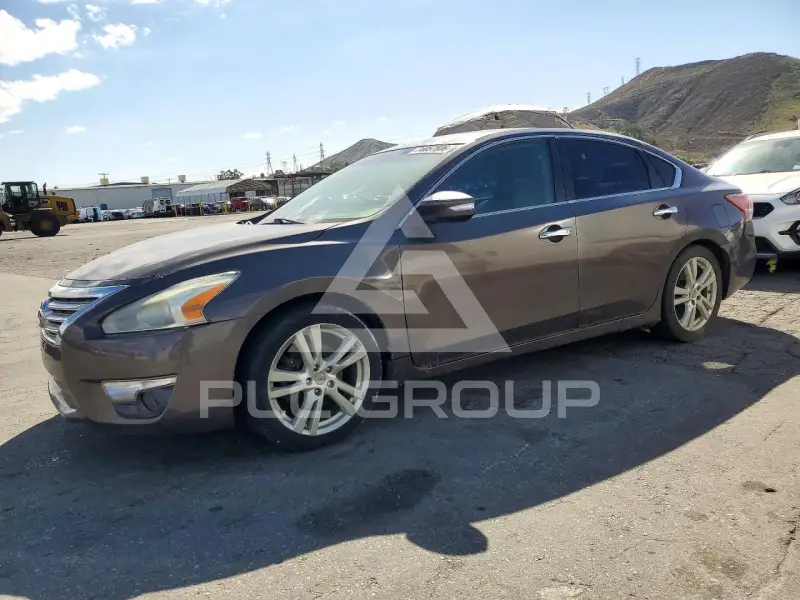 2013 Nissan ALTIMA фото