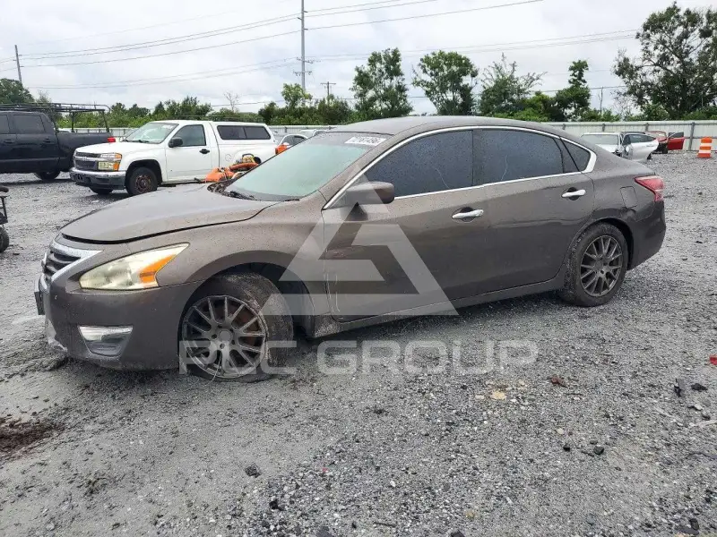 2013 Nissan ALTIMA фото