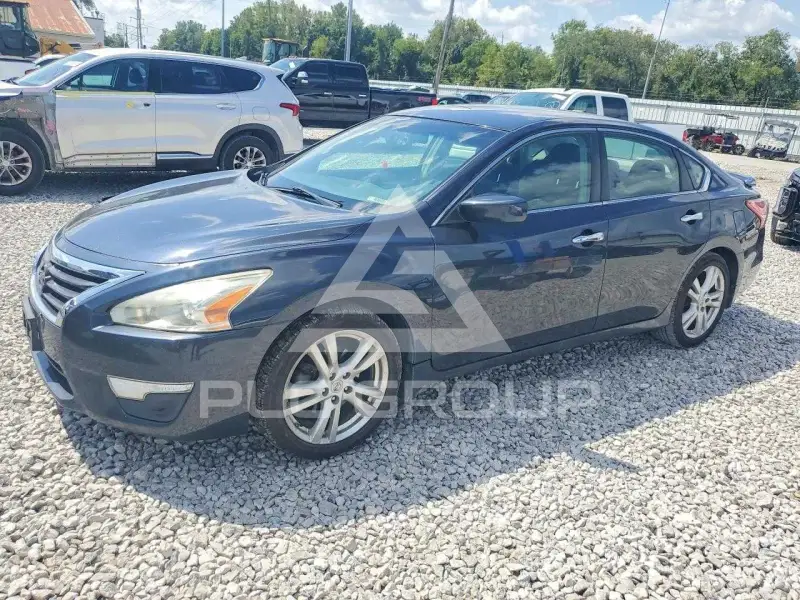 2013 Nissan ALTIMA фото