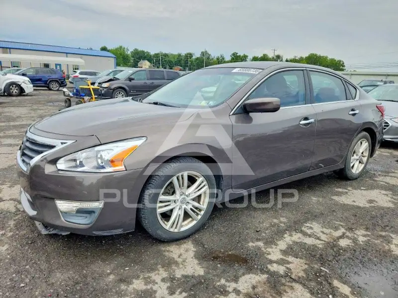 2013 Nissan ALTIMA фото