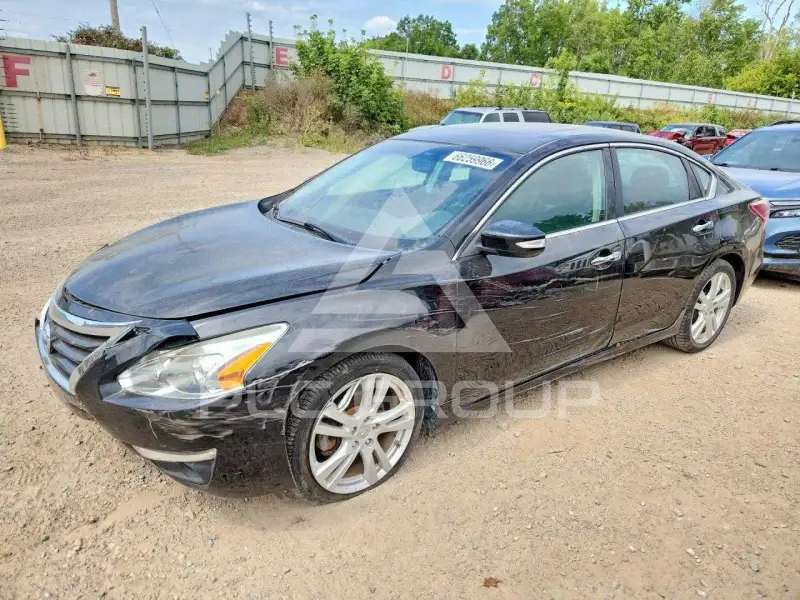 2013 Nissan ALTIMA фото