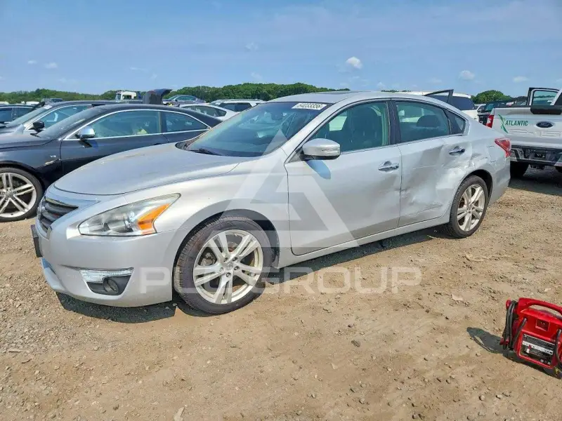 2013 Nissan ALTIMA фото