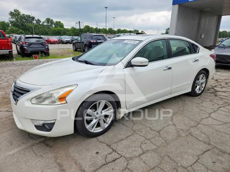 2013 Nissan ALTIMA фото