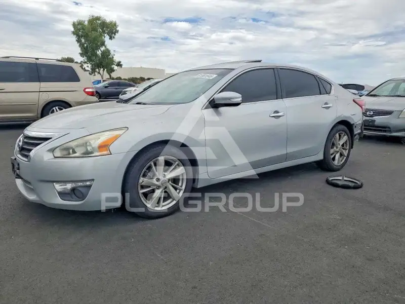 2013 Nissan ALTIMA фото
