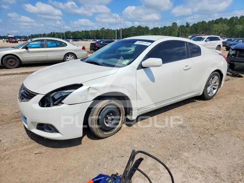2013 Nissan ALTIMA фото