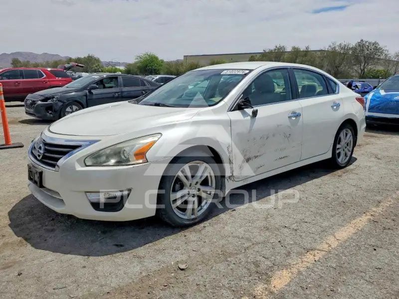 2013 Nissan ALTIMA фото