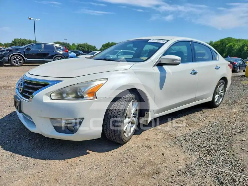 2013 Nissan ALTIMA фото