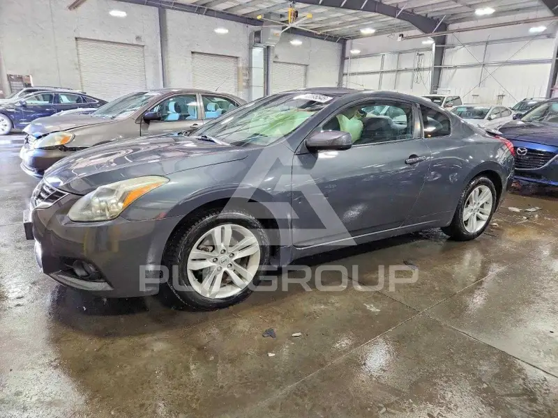 2013 Nissan ALTIMA фото