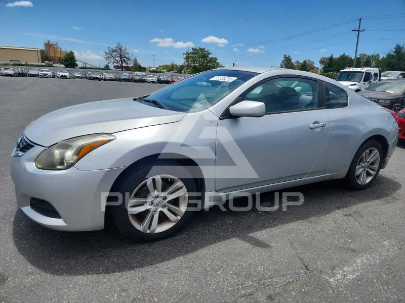2013 Nissan ALTIMA фото