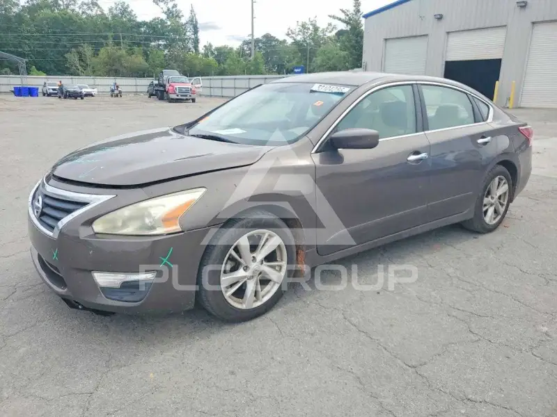 2013 Nissan ALTIMA фото