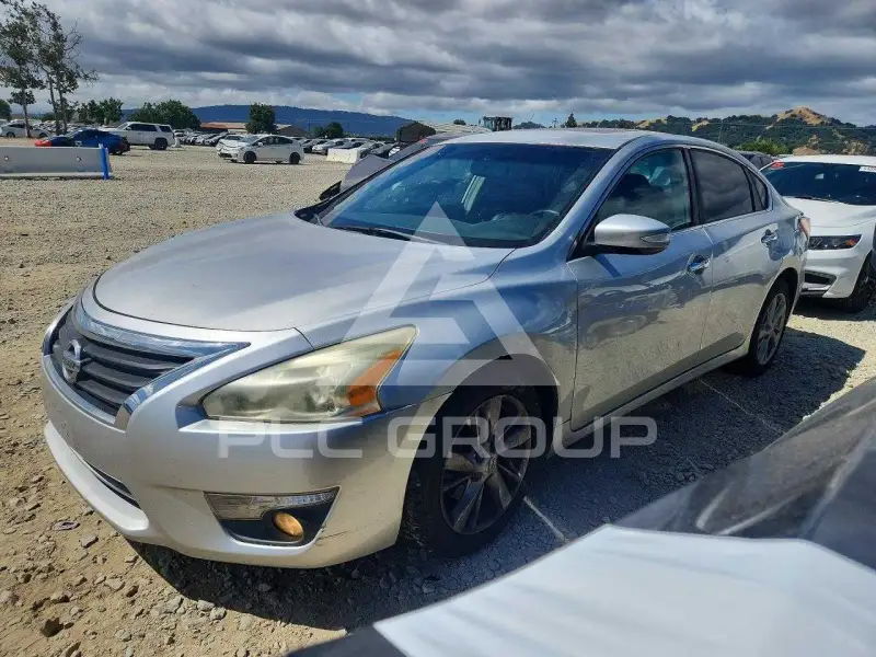 2013 Nissan ALTIMA photo