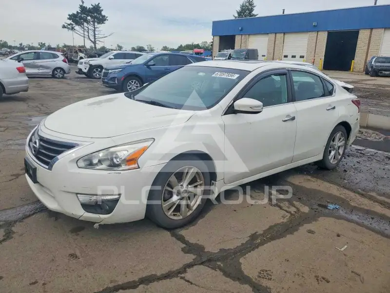 2013 Nissan ALTIMA фото