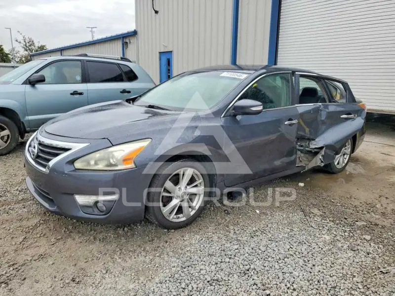 2013 Nissan ALTIMA фото