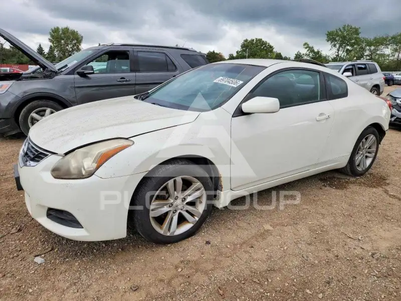 2013 Nissan ALTIMA фото