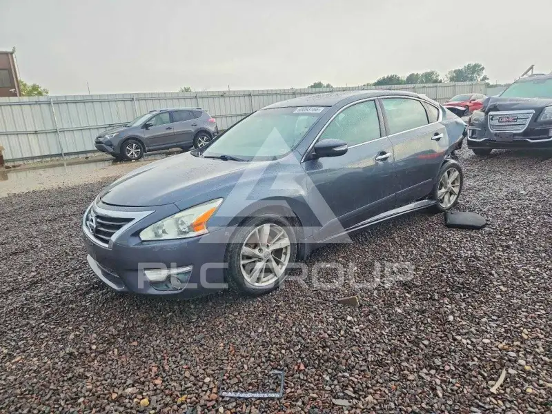 2013 Nissan ALTIMA фото