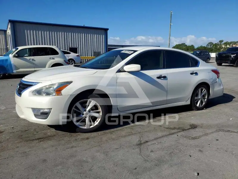 2013 Nissan ALTIMA photo