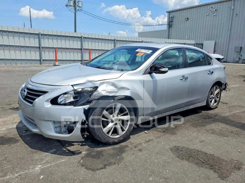 2013 Nissan ALTIMA photo