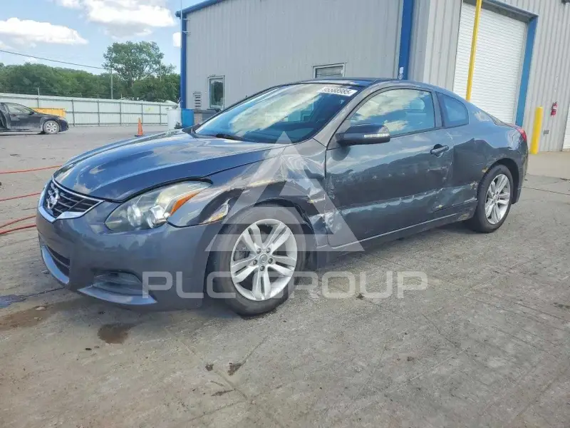 2013 Nissan ALTIMA фото