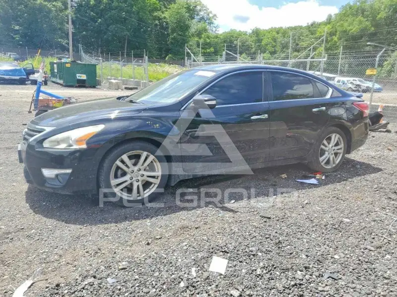 2013 Nissan ALTIMA фото