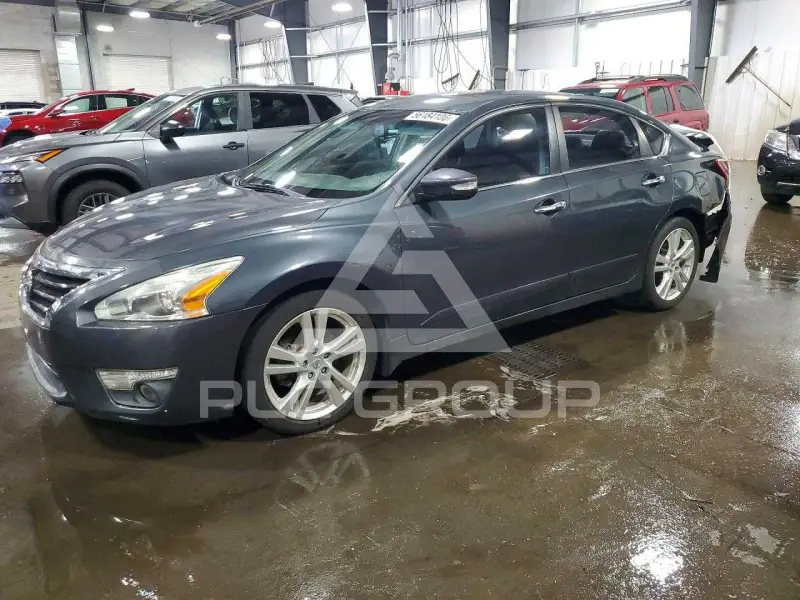 2013 Nissan ALTIMA фото