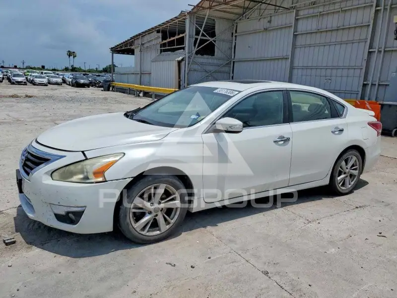 2013 Nissan ALTIMA фото