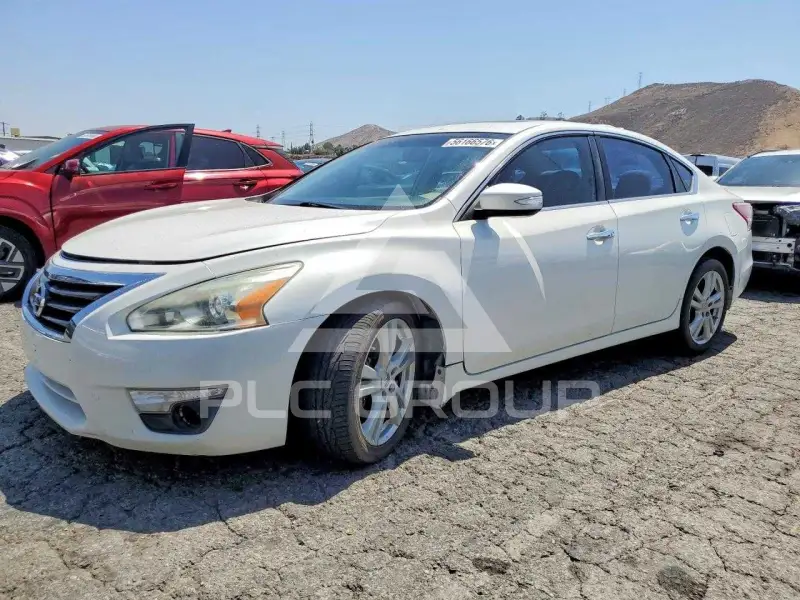 2013 Nissan ALTIMA фото