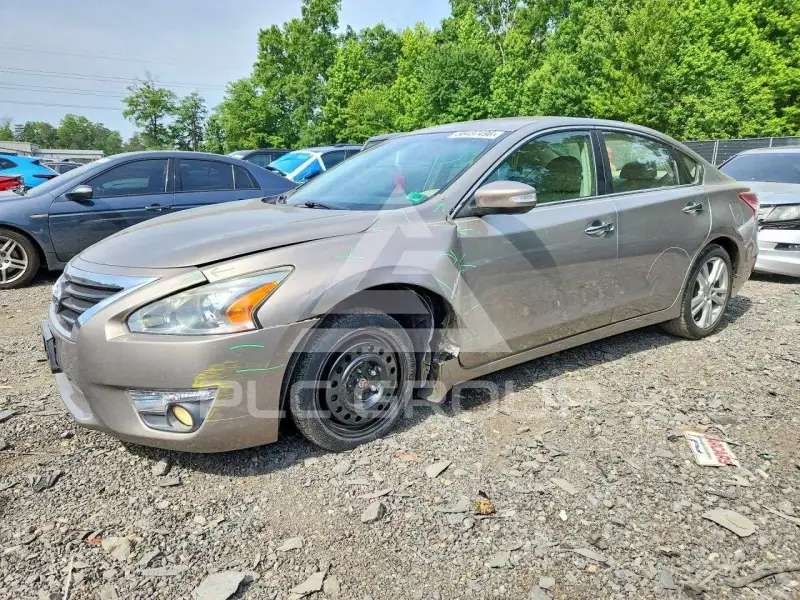2013 Nissan ALTIMA фото