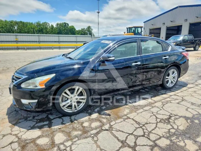 2013 Nissan ALTIMA фото