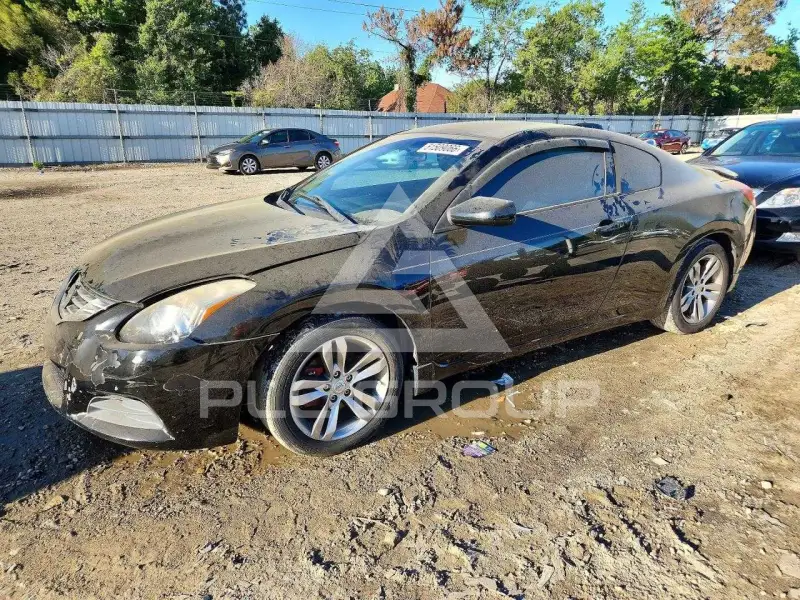2013 Nissan ALTIMA фото