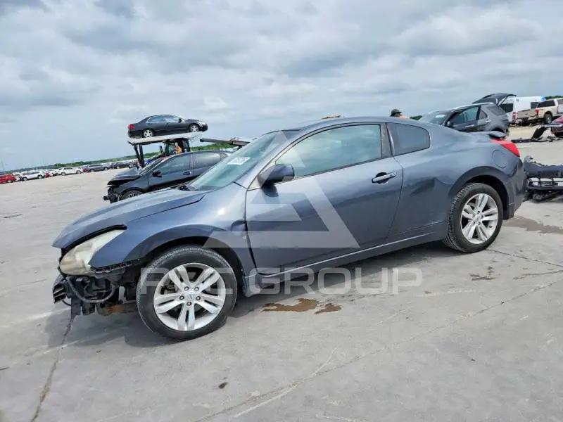 2013 Nissan ALTIMA photo