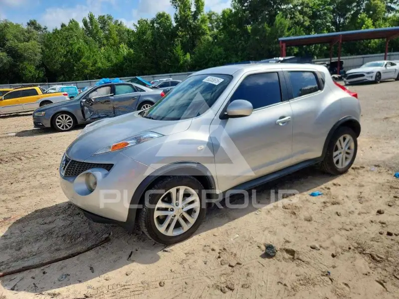 2013 Nissan Juke photo