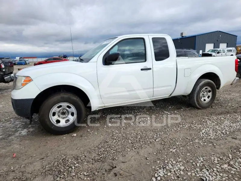 2013 Nissan FRONTIER фото