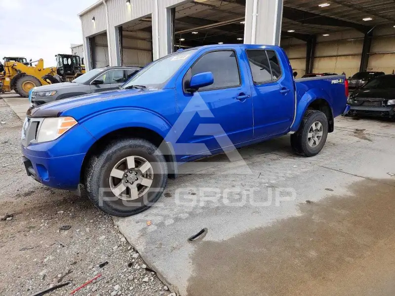 2013 Nissan FRONTIER photo