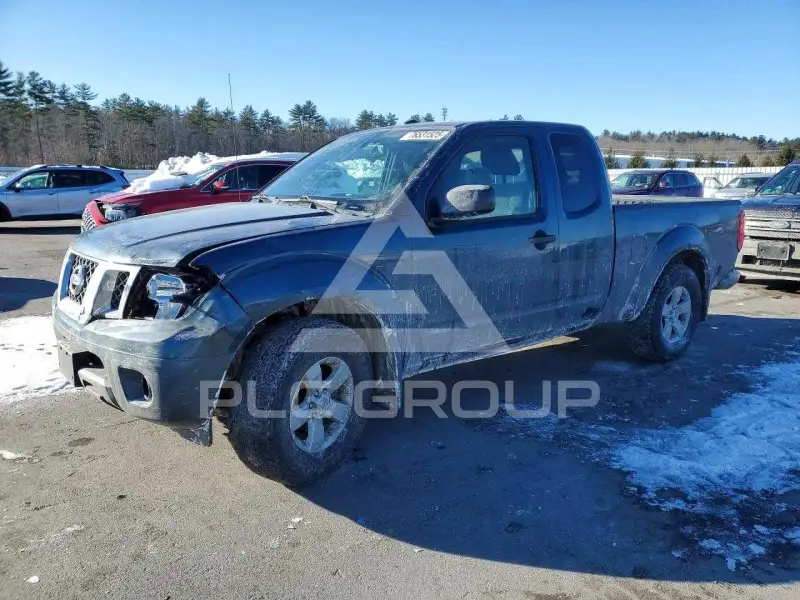 2013 Nissan FRONTIER photo
