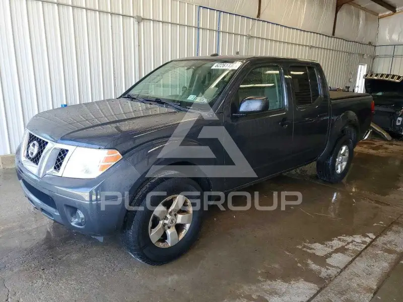2013 Nissan FRONTIER фото