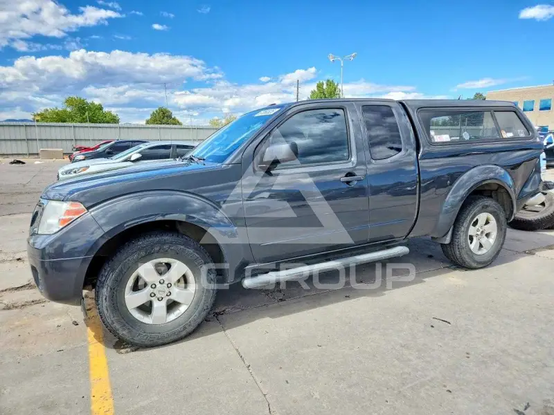 2013 Nissan FRONTIER фото