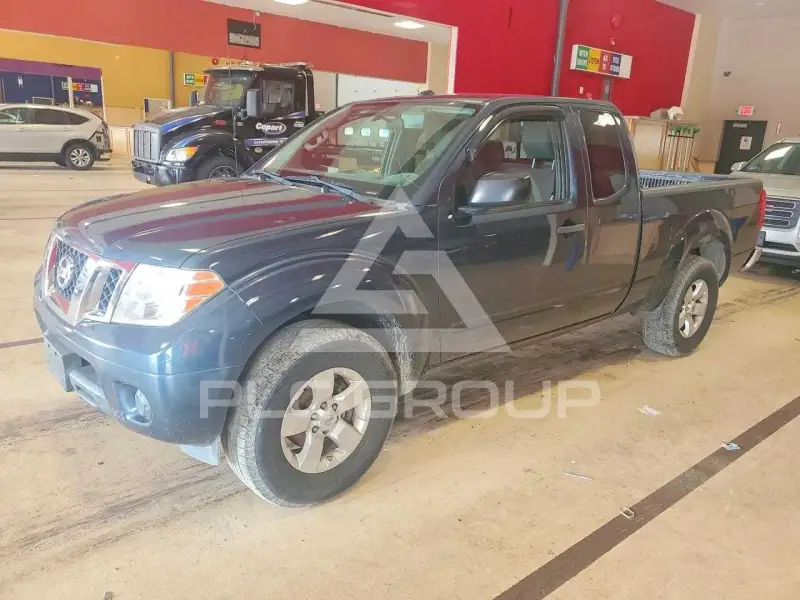 2013 Nissan FRONTIER photo