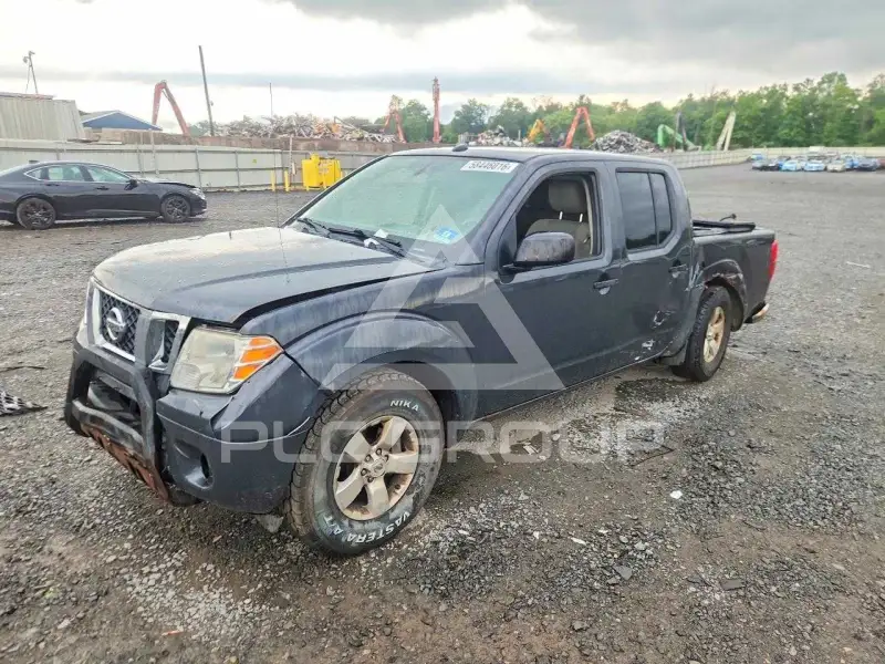 2013 Nissan FRONTIER фото