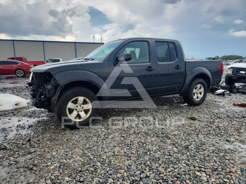 2013 Nissan FRONTIER фото
