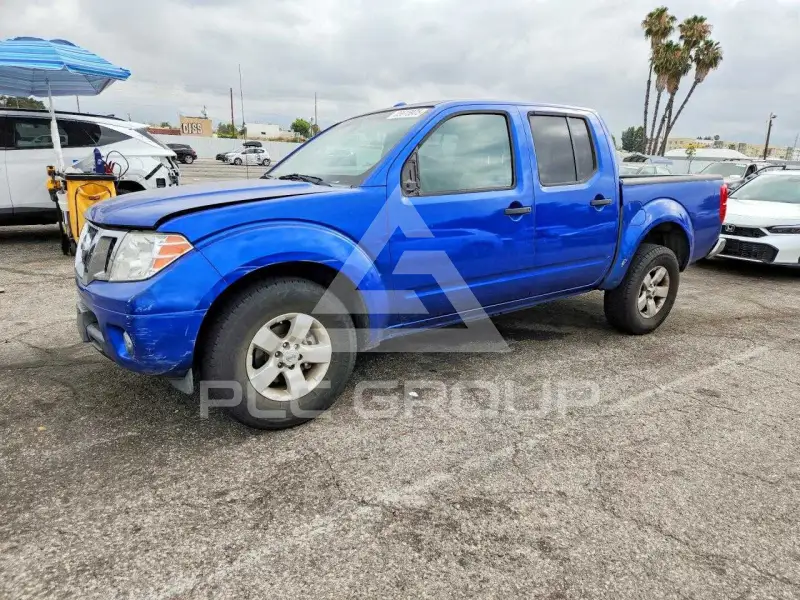 2013 Nissan FRONTIER фото