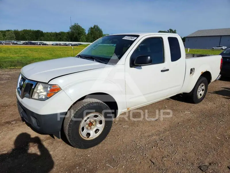 2013 Nissan FRONTIER фото
