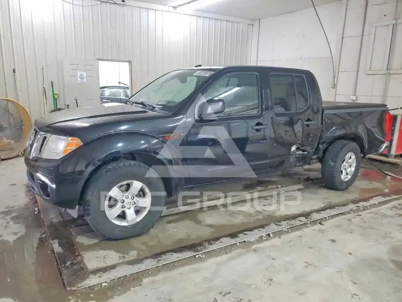 2013 Nissan FRONTIER фото