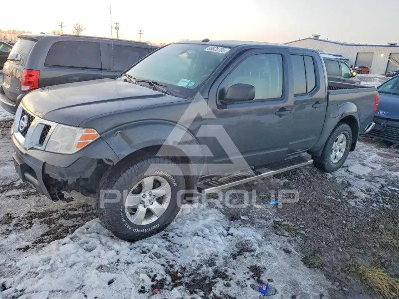 2013 Nissan FRONTIER фото