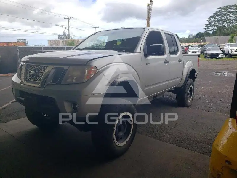 2013 Nissan FRONTIER photo