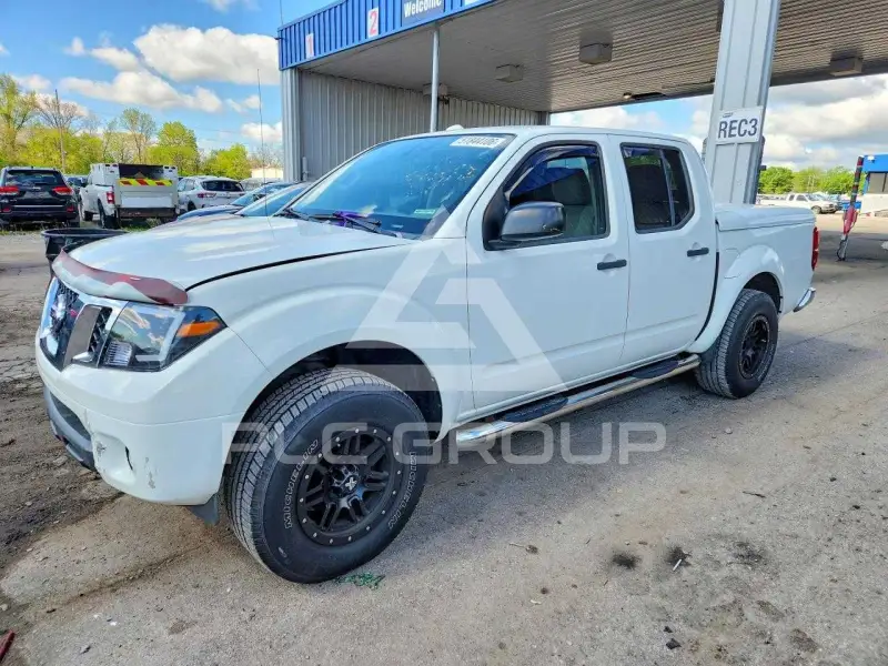 2013 Nissan FRONTIER фото
