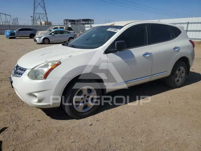 2013 Nissan ROGUE photo