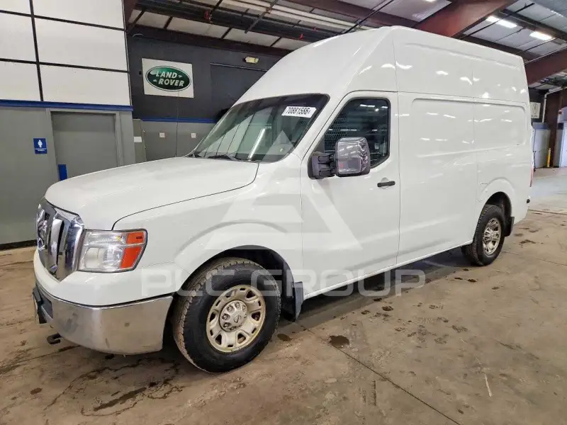 2013 Nissan NV photo