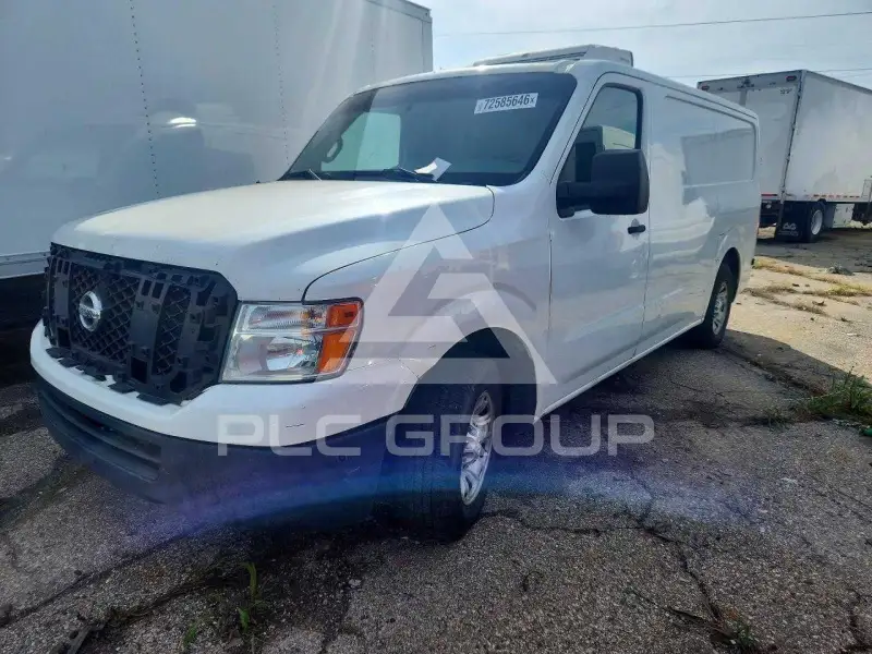 2013 Nissan NV фото